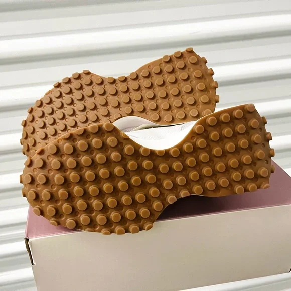 New Balance 327 Limited Edition Womens Sneakers Shoes White Grey Neutral size 9 - Picture 9 of 11